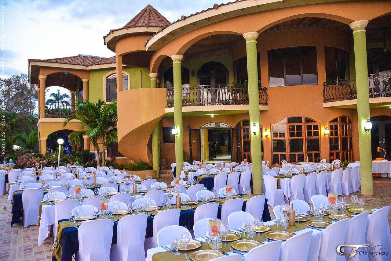 Milbrooks Resort มอนเทโกเบย์ ภายนอก รูปภาพ