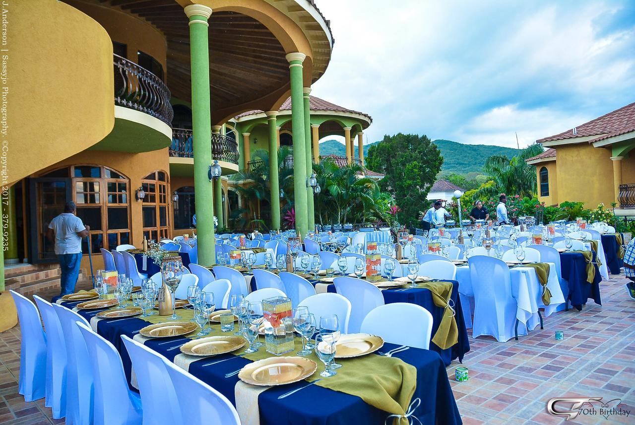 Milbrooks Resort มอนเทโกเบย์ ภายนอก รูปภาพ