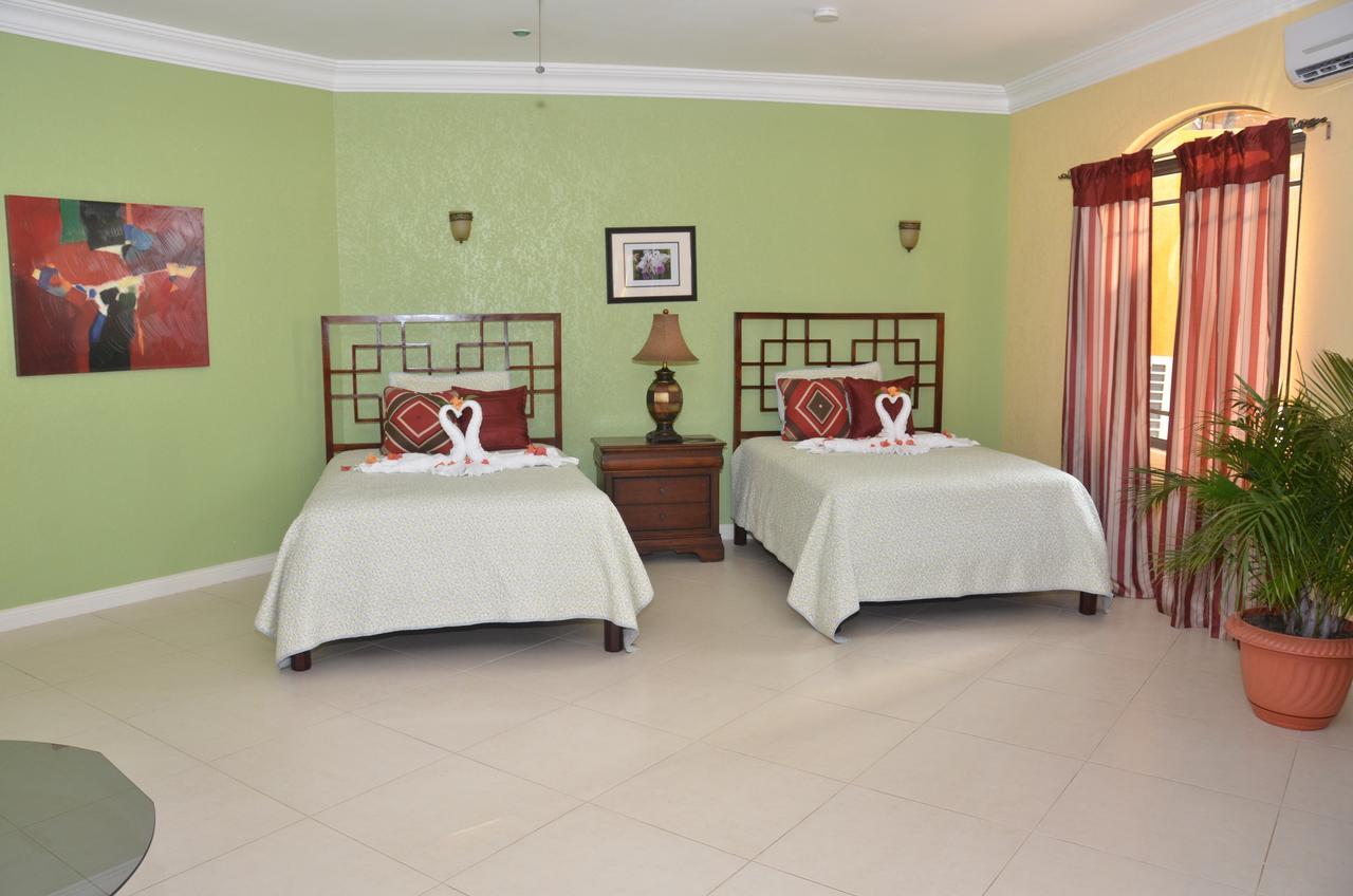 Milbrooks Resort มอนเทโกเบย์ ภายนอก รูปภาพ