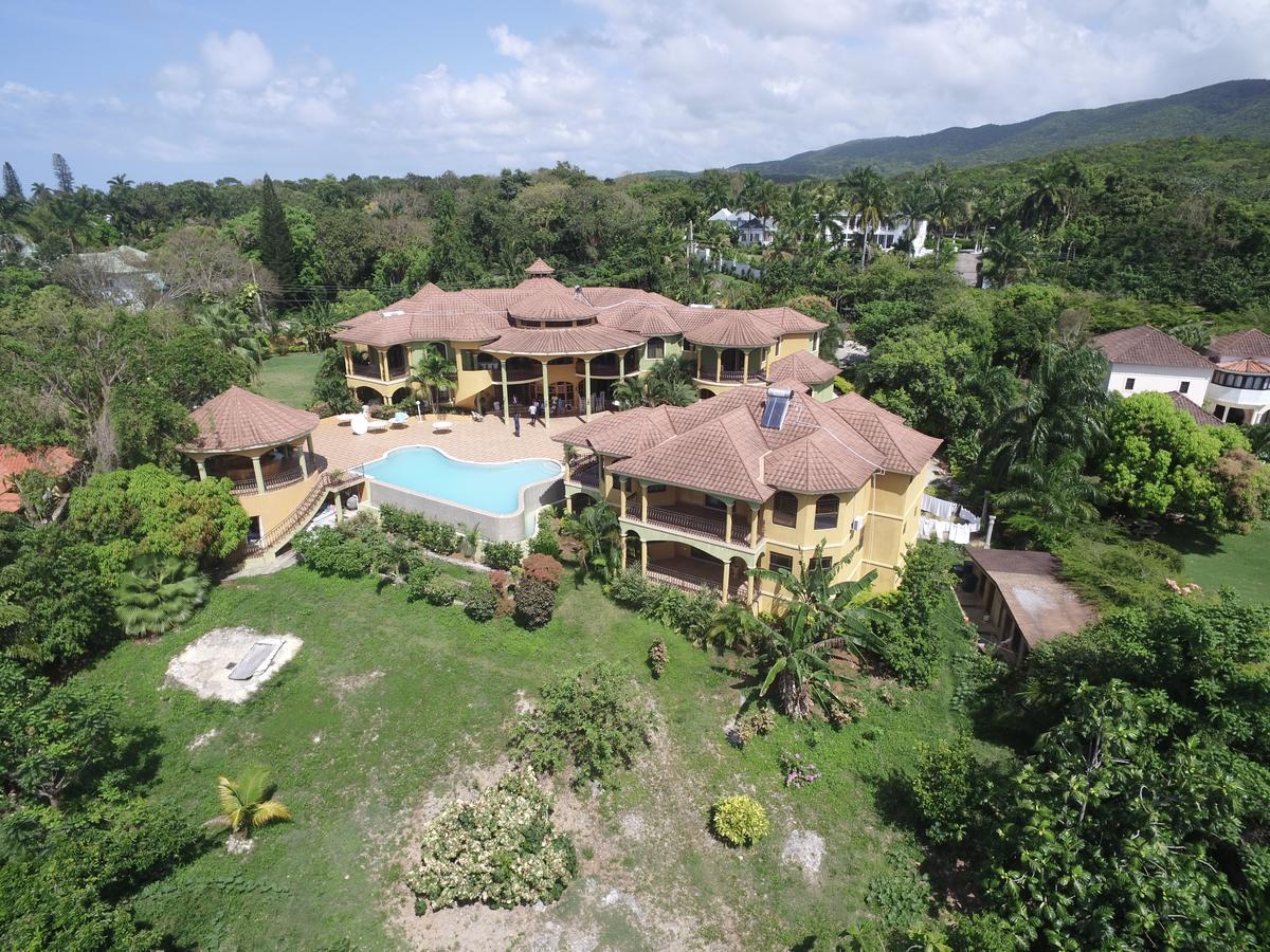 Milbrooks Resort มอนเทโกเบย์ ภายนอก รูปภาพ